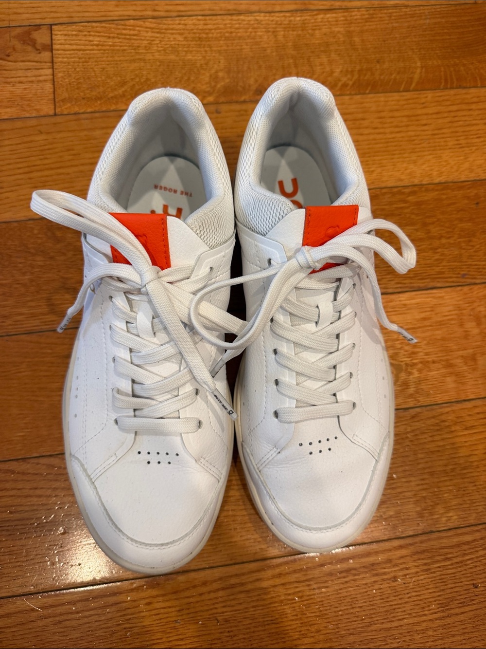 On Cloud On The Roger Advantage x Federer White Women’s Size 9